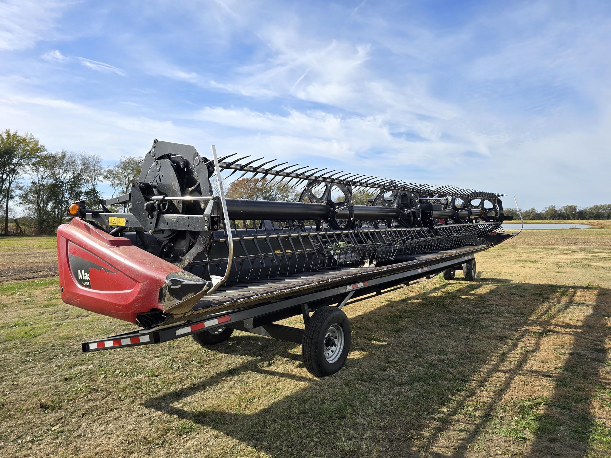 2015 MacDon FD75S Equipment Image0