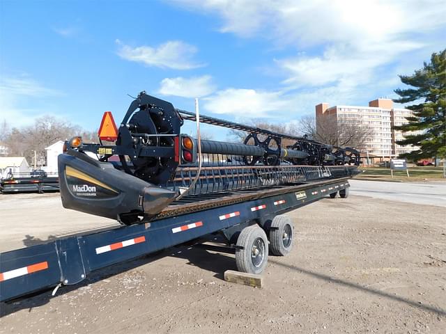 Image of MacDon FD75S equipment image 1