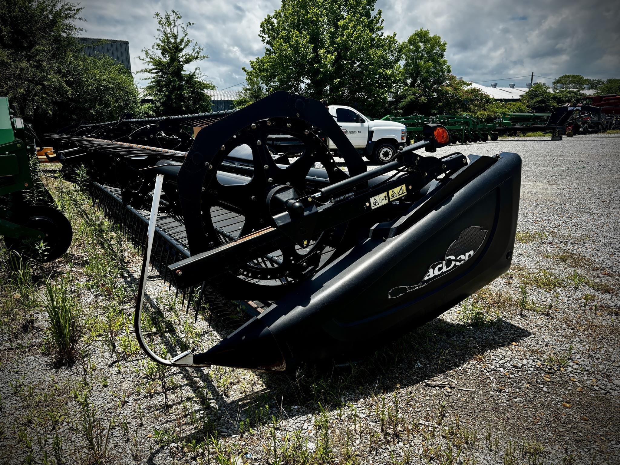 2015 MacDon FD75 Equipment Image0