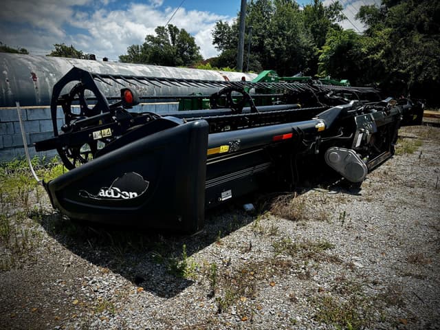 Image of MacDon FD75 equipment image 1