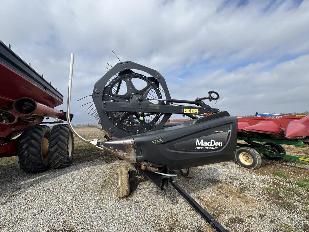 Image of MacDon FD75S Primary image