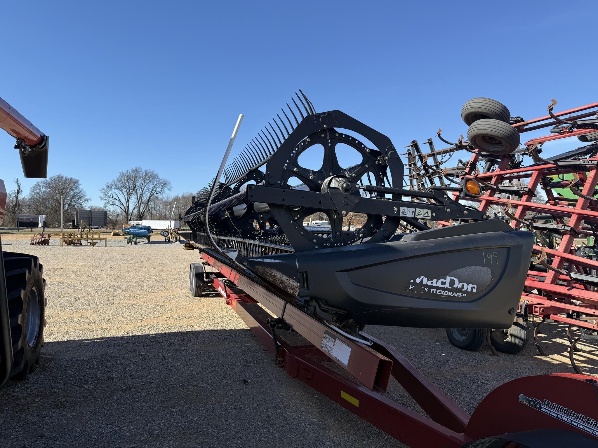 2015 MacDon FD75S Equipment Image0