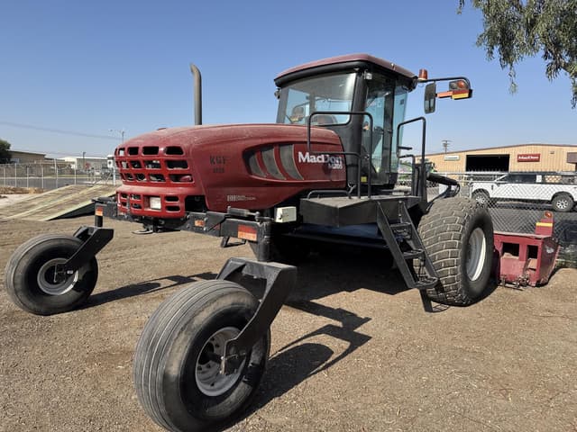 Image of MacDon M205 equipment image 1