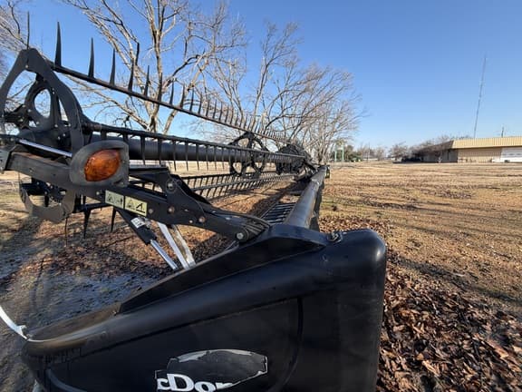 Image of MacDon FD75 equipment image 1