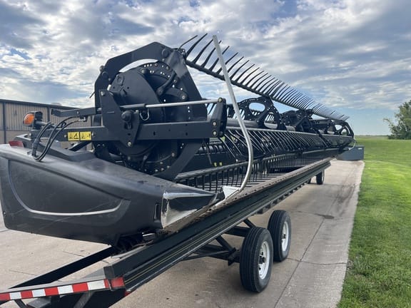 2015 MacDon FD75-35 Equipment Image0