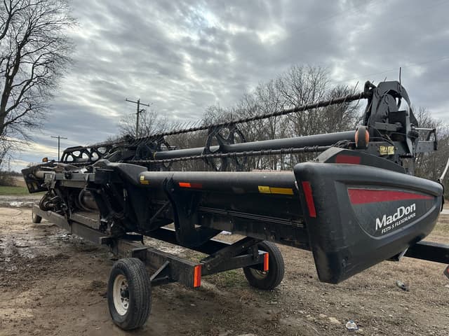 Image of MacDon FD75 equipment image 3