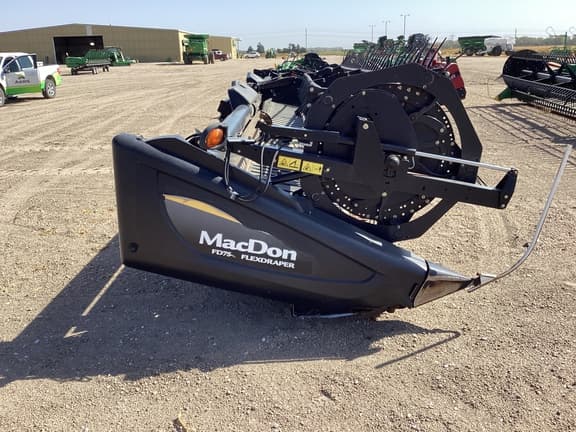 Image of MacDon FD75-40 equipment image 1