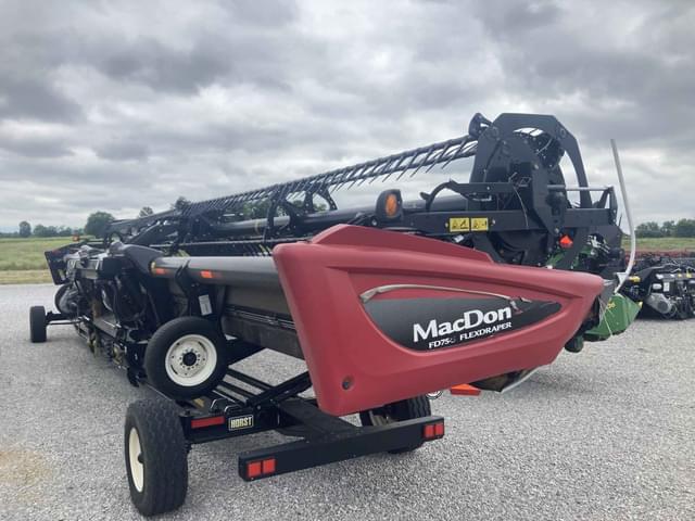 Image of MacDon FD75 equipment image 2