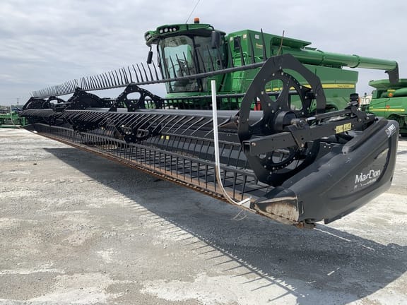 2015 MacDon FD75 Equipment Image0