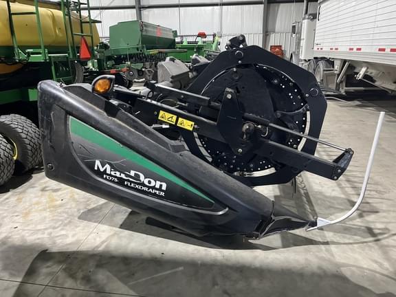 Image of MacDon FD75 equipment image 4