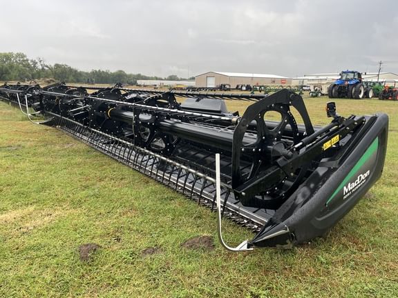 2015 MacDon FD75 Equipment Image0