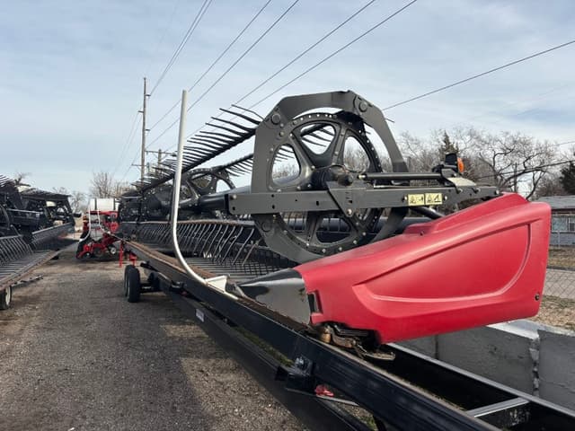 Image of MacDon FD75 equipment image 1