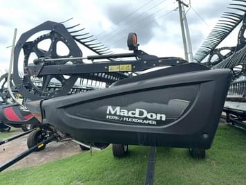 Main image MacDon FD75