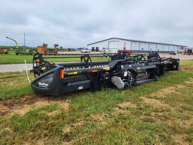Image of MacDon FD75 equipment image 2