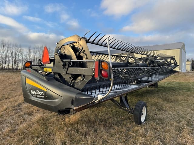 Image of MacDon FD75-S equipment image 1