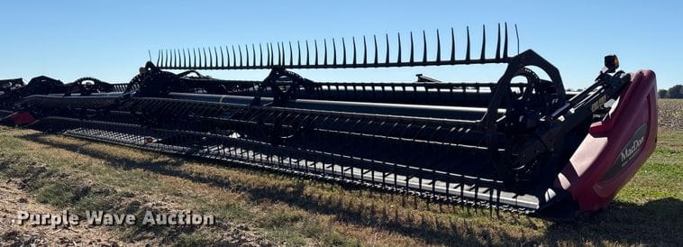 2015 MacDon FD75S Equipment Image0