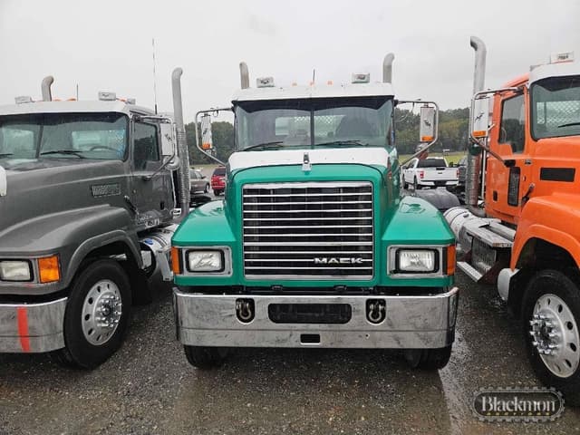 Image of Mack CH613 equipment image 1