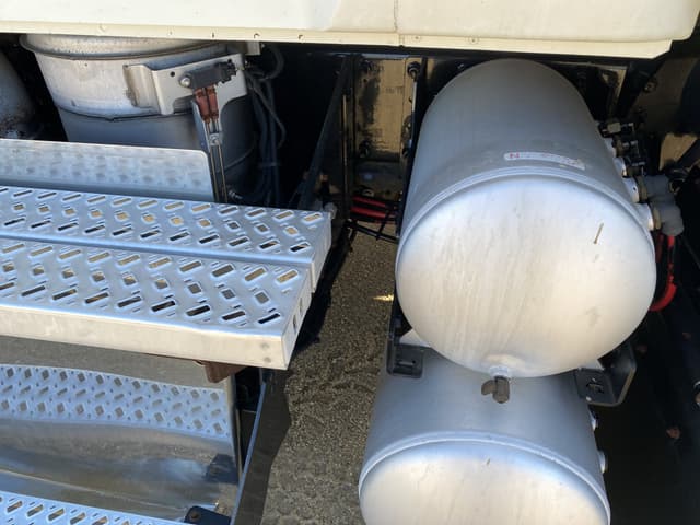 Image of Mack CHU613 equipment image 4