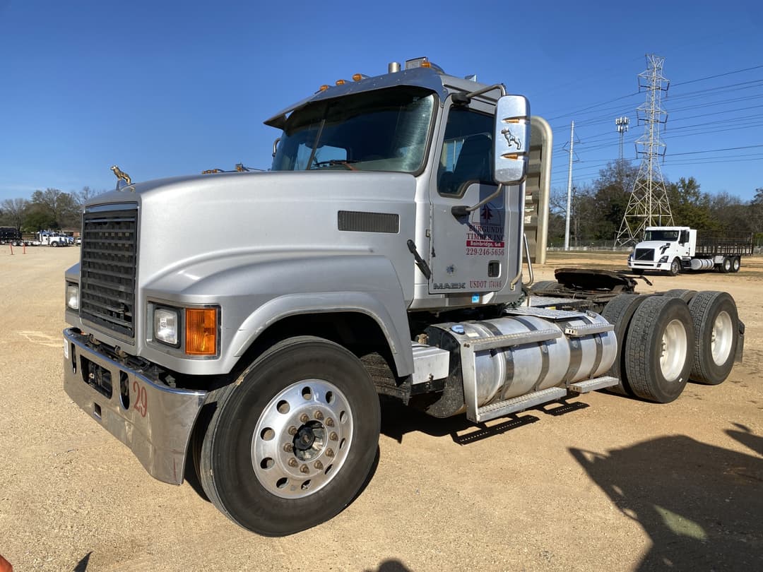 Image of Mack CHU613 Primary image