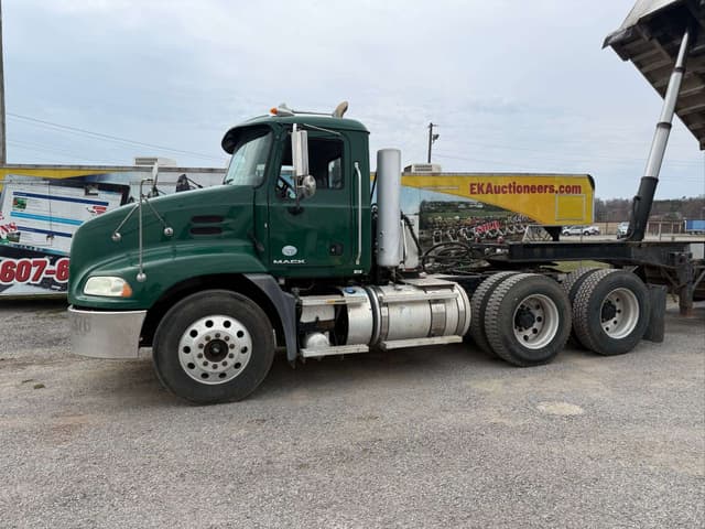 Image of Mack CXU equipment image 1