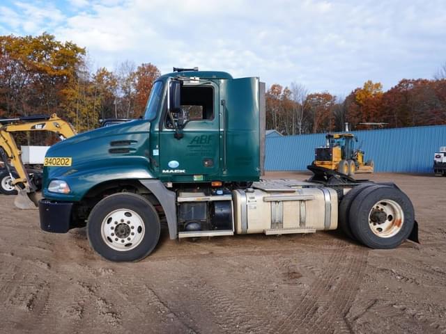 Image of Mack CXU612 equipment image 1