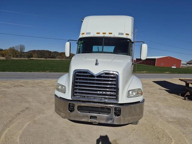 Image of Mack CXU612 equipment image 3