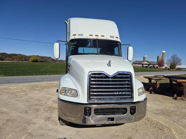 Image of Mack CXU612 equipment image 4