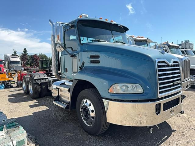Image of Mack CXU613 equipment image 2
