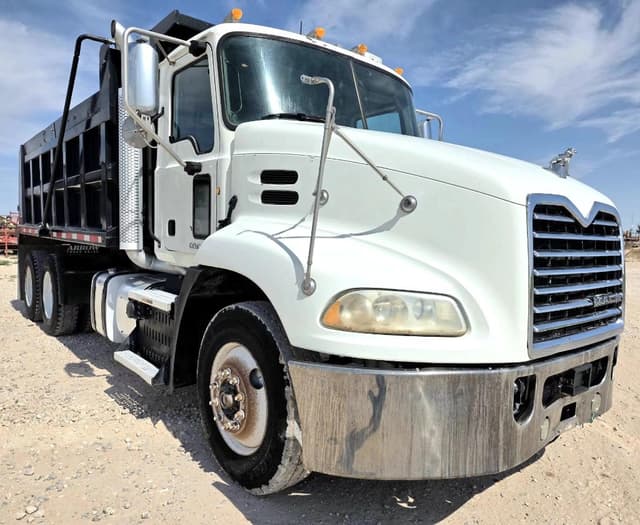 Image of Mack CXU613 equipment image 2