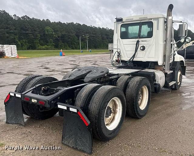 Image of Mack CXU613 equipment image 4