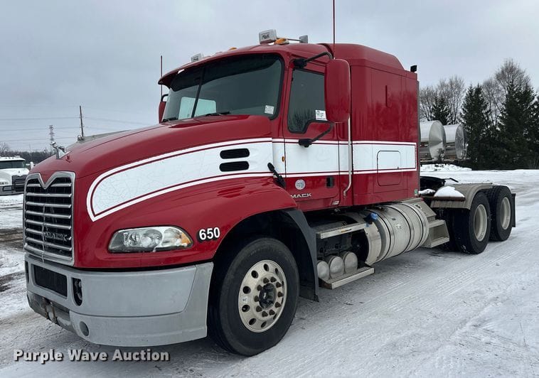 2015 Mack CXU613 Equipment Image0