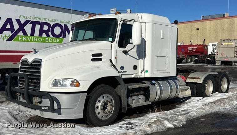 2015 Mack CXU613 Equipment Image0