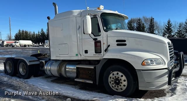 Image of Mack CXU613 equipment image 3