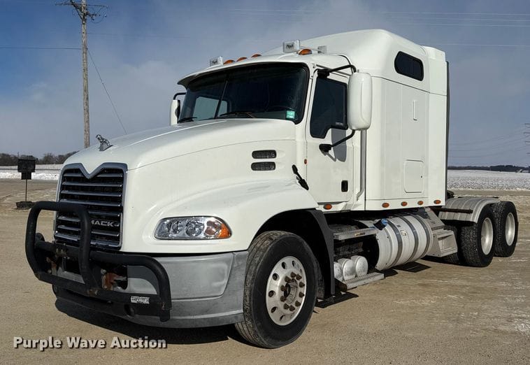 2015 Mack CXU613 Equipment Image0