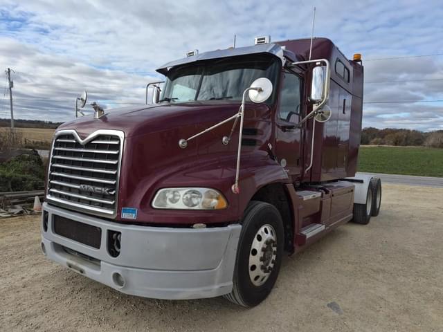 Image of Mack CXU613 equipment image 1