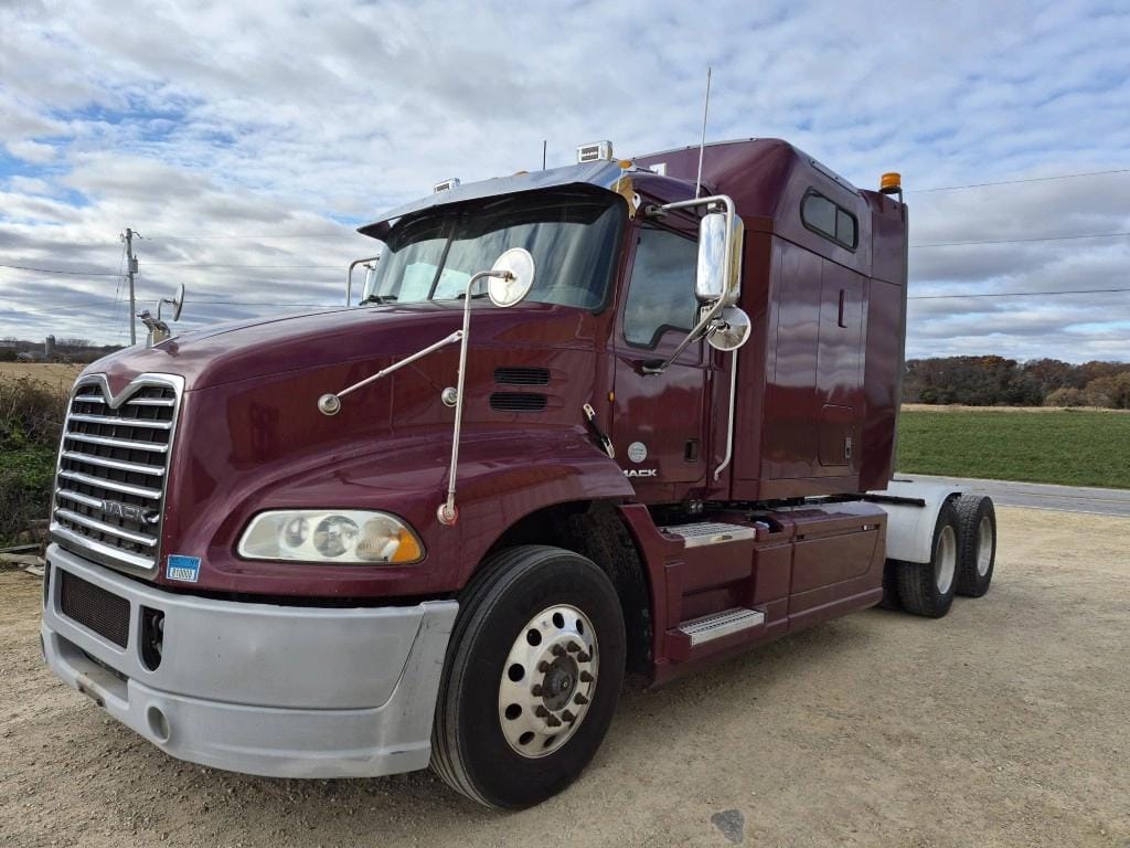 2015 Mack CXU613 Equipment Image0