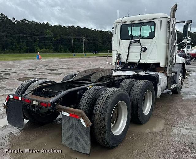 Image of Mack CXU613 equipment image 4