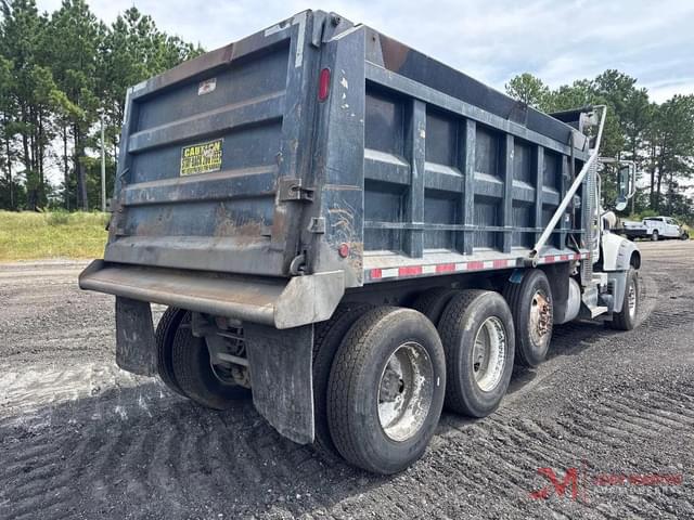 Image of Mack Granite GU713 equipment image 2