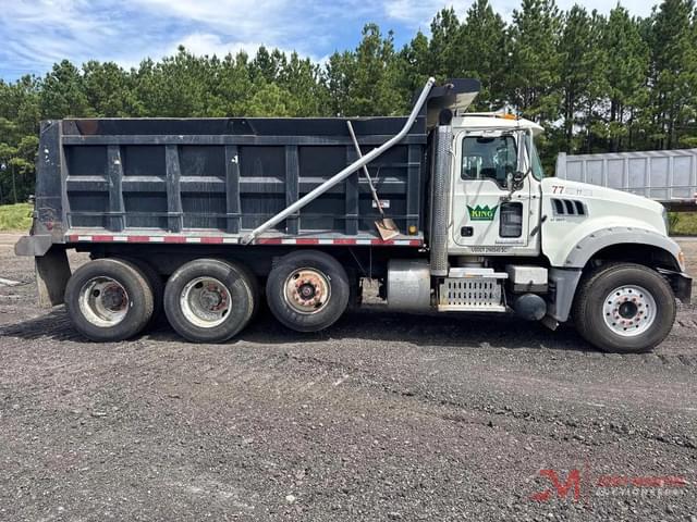 Image of Mack Granite GU713 equipment image 1