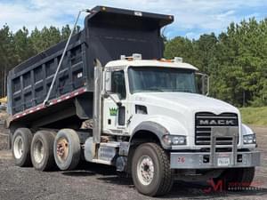 2015 Mack Granite GU713 Image