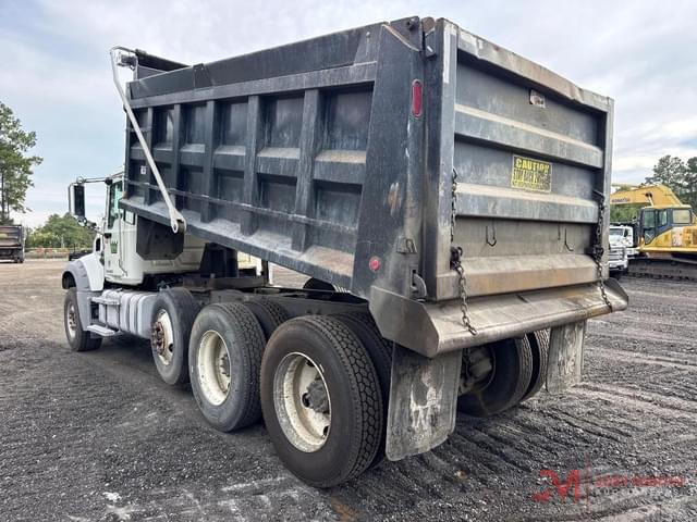 Image of Mack Granite GU713 equipment image 3