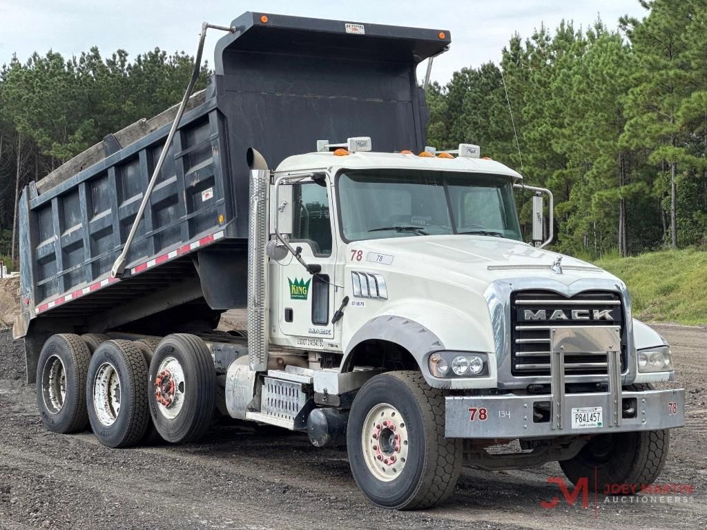 2015 Mack GU713 Equipment Image0