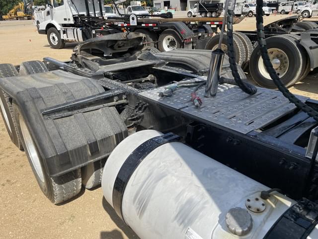 Image of Mack GU713 equipment image 4