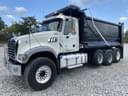 2015 Mack GU713 Image