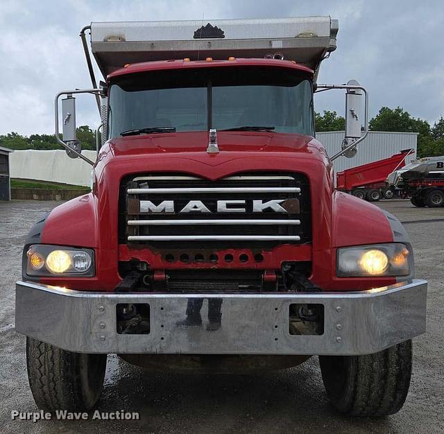 Image of Mack GU713 equipment image 1