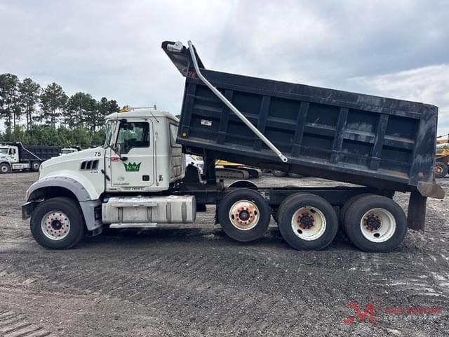 Image of Mack Granite GU713 equipment image 4