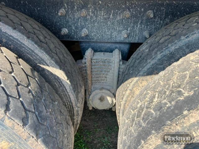 Image of Mack GU713 equipment image 4