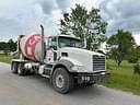 2015 Mack GU813 Image