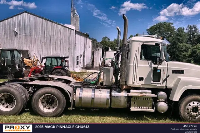 Image of Mack Pinnacle CHU613 equipment image 2