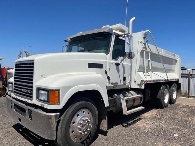 Image of Mack Pinnacle CHU613 equipment image 1